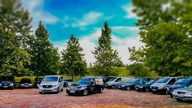 Drnda Funeral Transport Fleet in the United States, prepared for international repatriation → Flota de transport funerar Drnda în România, pregătită pentru repatriere internațională